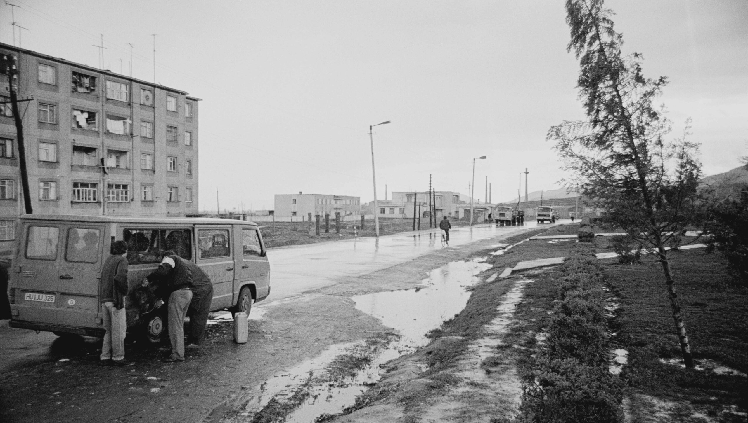 Albanien, Hilfslieferung, Hani Hotit, Fran Pepaj, Jürgen Schultheis, Frankfurter Rundschau, Bajze,