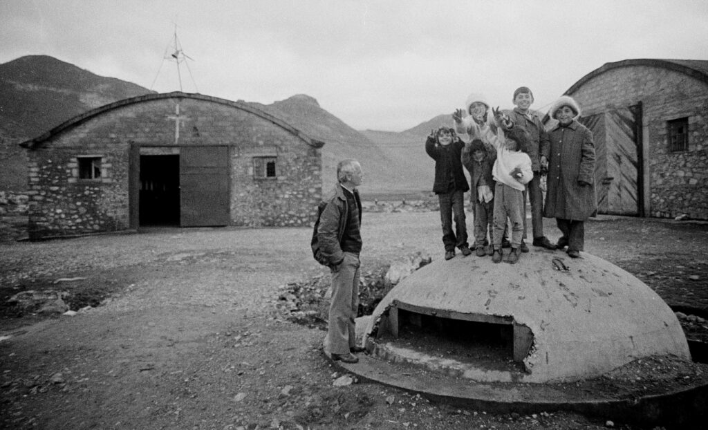 Albanien, Hilfslieferung, Hani Hotit, Fran Pepaj, Jürgen Schultheis, Bernd Stolper, Rrok Pepaj, Frankfurter Rundschau, Bajze, Bunker