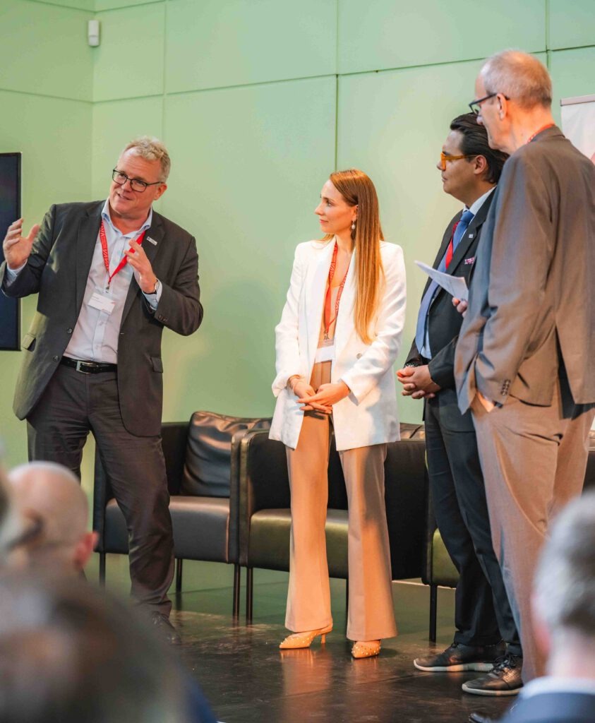 Advantage Austria, Maria Derler, Österreich, Verkehrskontor FrankfurtRheinMain, Jürgen Schultheis, Prof. Dr. Stephan Rammler, Kurt Bauer, ÖBB, Deutsche Bahn, Uwe Neumann, Gerhard Greiter, Siemens Mobility, Renee Ramdohr, ÖVG, Ronald Bieber, Manfred Rieck, DB Systel, Quantumscomputing, Krypto-Agilität, Allianz pro Schiene, Dirk Flege, Verkehr, Mobilität, Klimawandel, Nachhaltigkeit, Anil W Rai, Andreas Robert Herz