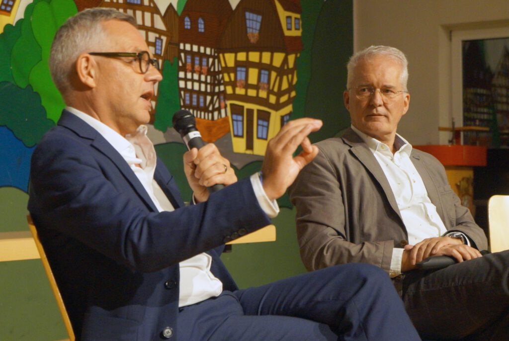 Andreas Hollstein, Andreas Weiher, Anschlag, Attentat, Beate Rilke, Bürgermeister, Georg Gallus, Henriette Reker, Jürgen Schultheis, Kommunalwahl, Kommune, Matthias Ecke, Michael Roth, Oskar Lafontaine, Rüdiger Butte, Soziale Medien, SPD, Wächtersbach, Willy Brandt, Wolfgang Schäuble