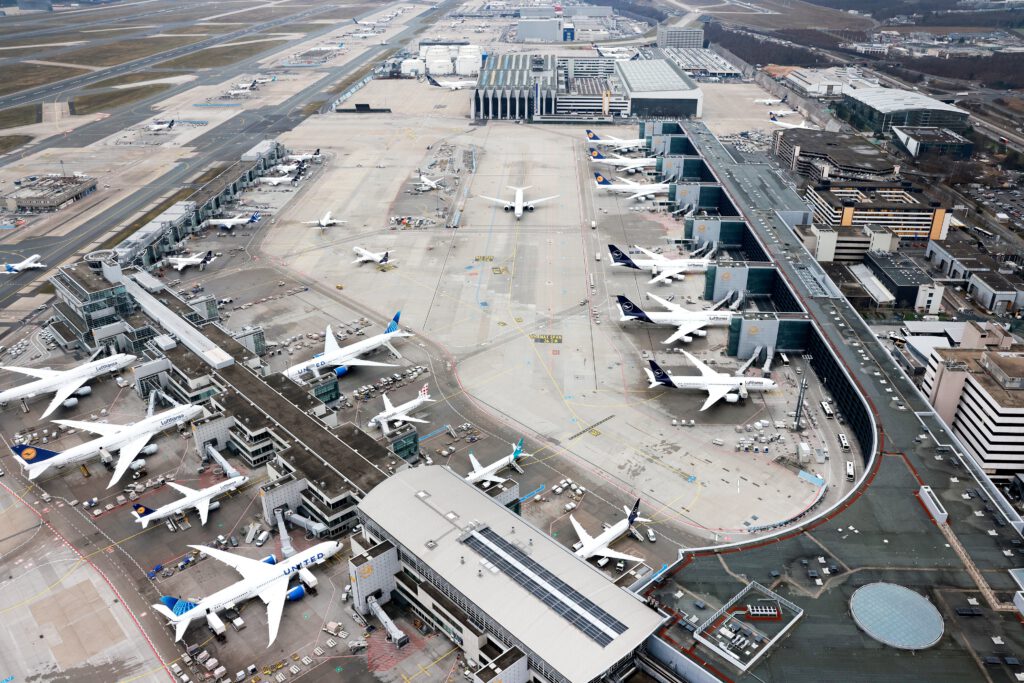 Flughafen Frankfurt am Main, Nachtflugverbot, Verkehrskontor FrankfurtRheinMain, Fraport AG