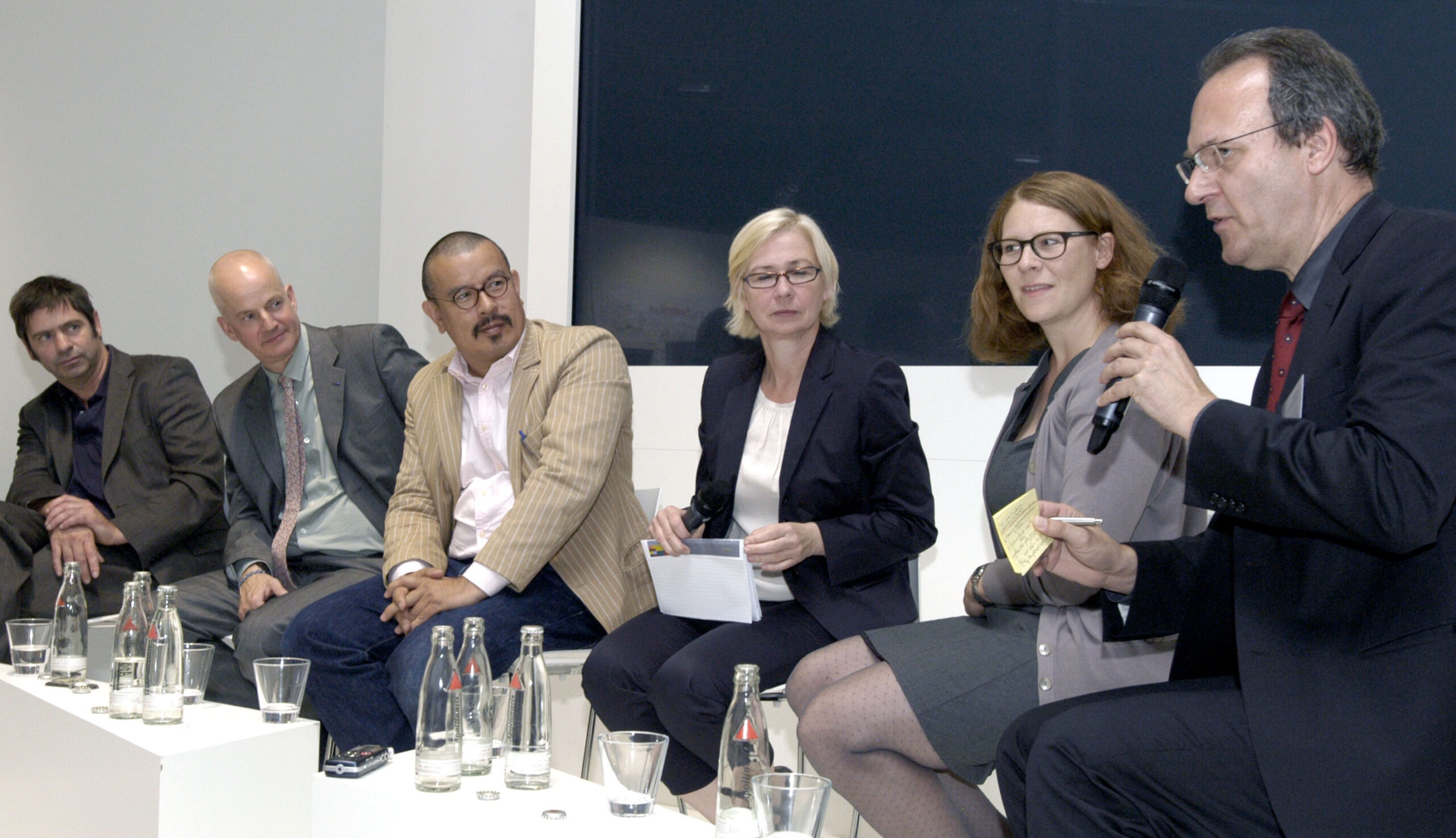 Jürgen Schultheis, Mobilität, Verkehr, Aviation, Nachhaltigkeit, Planetare Belastungsgrenzen, Klimawandel, Frankfurter Rundschau, House of Logistics and Mobility, HOLM GmbH, Verkehrskontor FrankfurtRheinMain, Ethik, Verantworung, Gerechtigkeit, Moderation, Vortrag
