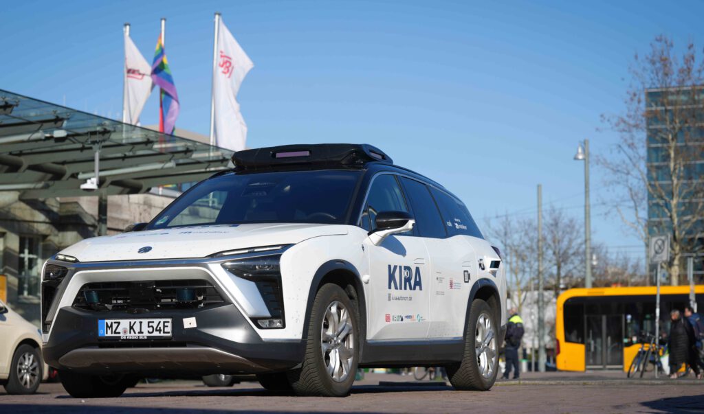 RMV, rms GmbH, KIRA, Automobilindustrie, VDA, ÖPNV, Autonomes Fahren, Mobilität, Verkehr, Hopper, Carlos, Thorsten Möginger, Jürgen Schultheis, Verkehrskontor FrankfurtRheinMain, kvgOF, Oliver Quilling, Andreas Maatz